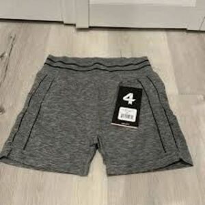 FourLaps NWT Size XS/Small Aero Seamless Short - 3" Heather Grey